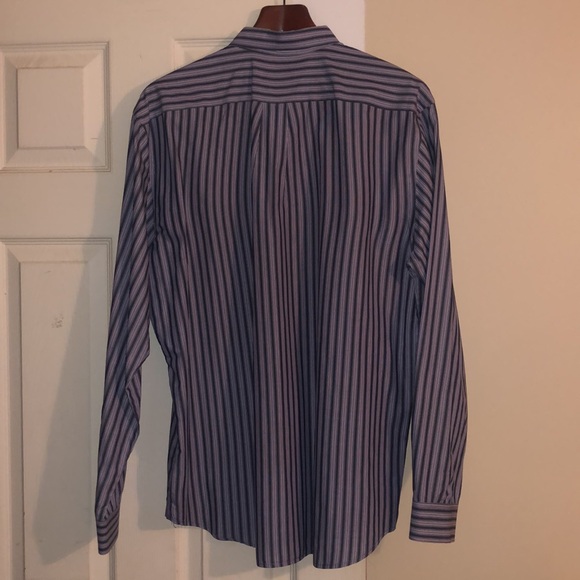 Van Heusen Button Down Size 17-17.5 XL - Picture 3 of 7